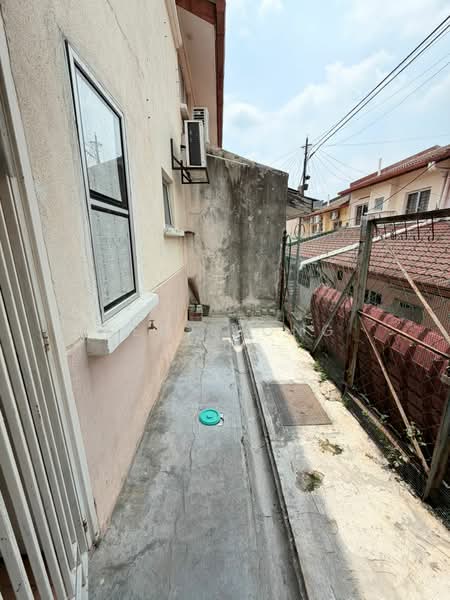 2-storey Terraced House for Rent in Bandar Putra Permai (Seri Kembangan) - Ken Leong - Exterior - PropertyGuru.com.my