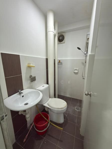 Pinang Laguna untuk Untuk Disewa - RM 1,300 /bulan, Apr 2026 - Bathroom - PropertyGuru.com.my