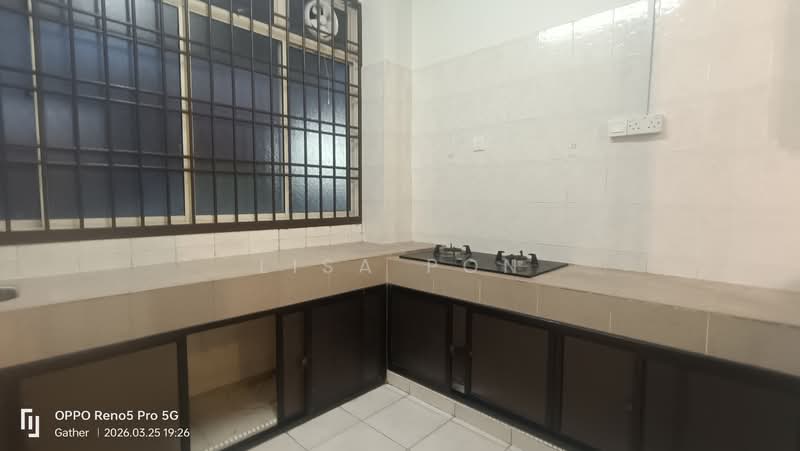 2-storey Terraced House for Rent in Taman Molek (Johor Bahru) - Lisa Pon - Kitchen - PropertyGuru.com.my