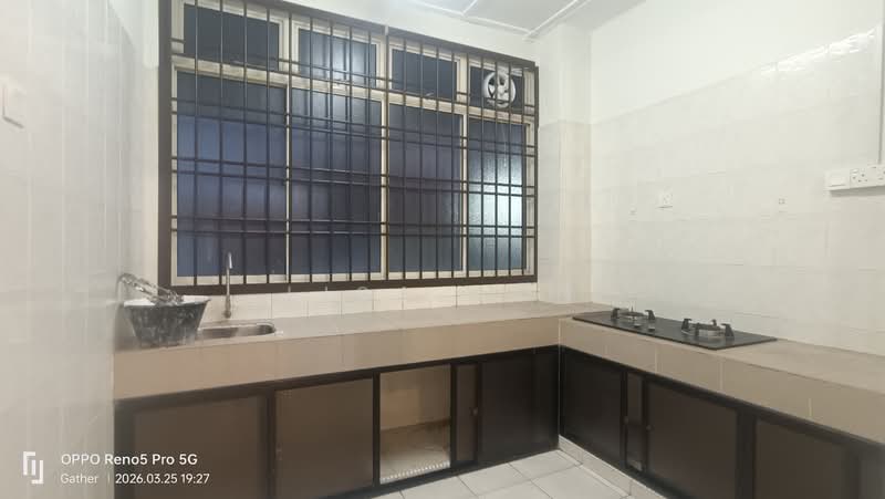 2-storey Terraced House for Rent in Taman Molek (Johor Bahru) - Lisa Pon - Kitchen - PropertyGuru.com.my