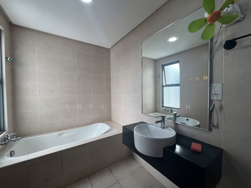 Condominium for Rent at Nautica Lake Suites - Yanyang Woon - Bathroom - PropertyGuru.com.my