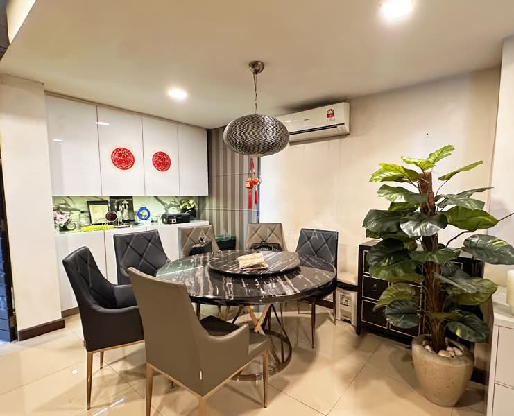Condominium for Sale at Seri Puteri - Kian Leap - Dining Room - PropertyGuru.com.my
