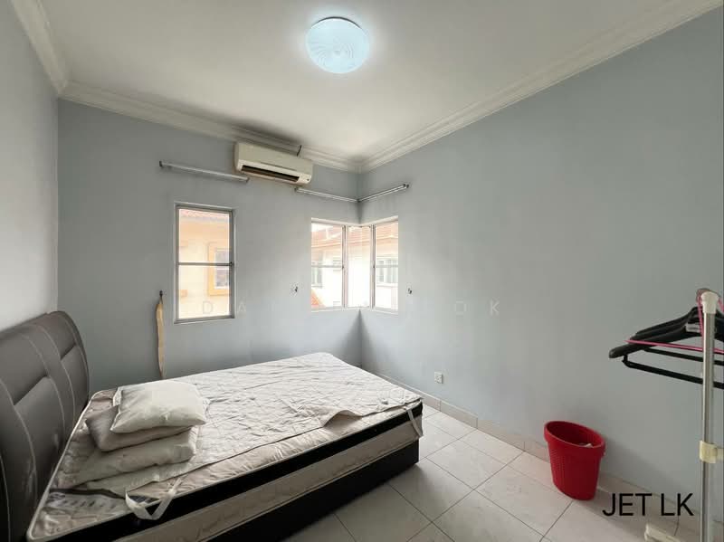 RM788k! 32x75ft! 4R3B! Lowest In Town Good Condiition Aman Perdana Kapar Klang 2 Sty Semi D House untuk Untuk Dijual - RM 788,005, Apr 2026 - Bedroom - PropertyGuru.com.my