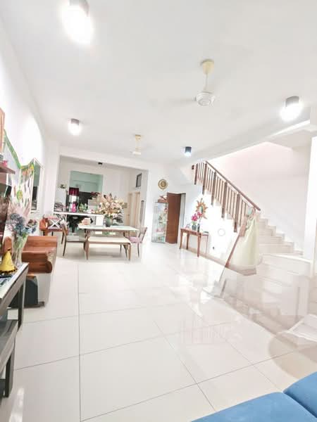 2-storey Terraced House for Sale in Shah Alam (Selangor) - Louise Ooi - Living Room - PropertyGuru.com.my