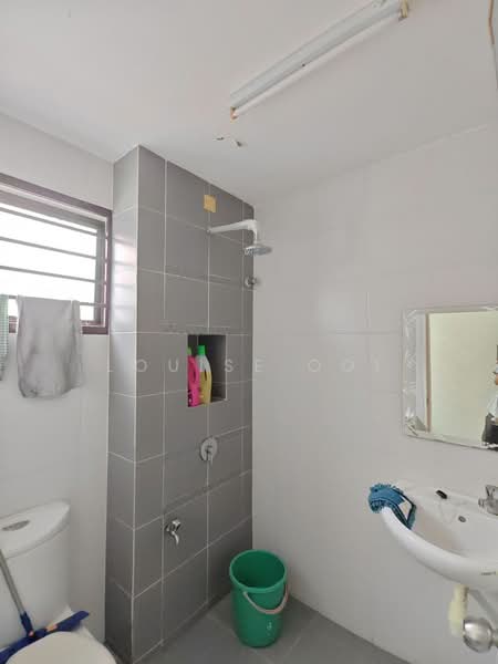 2-storey Terraced House for Sale in Shah Alam (Selangor) - Louise Ooi - Bathroom - PropertyGuru.com.my