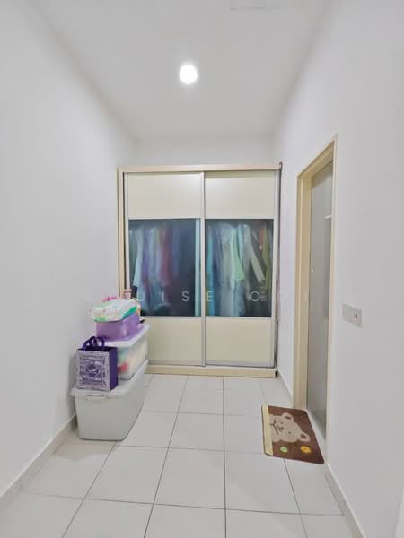 2-storey Terraced House for Sale in Shah Alam (Selangor) - Louise Ooi - Corridor - PropertyGuru.com.my