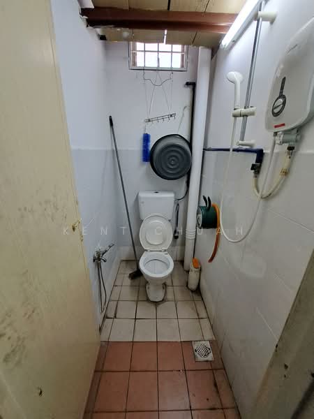 Shop for Rent in Raja Uda (Butterworth) - Kent Chuah - Bathroom - PropertyGuru.com.my