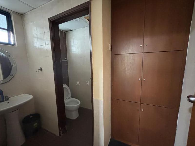 Office for Rent in Kelana Jaya (Petaling Jaya) - Ann . - Bathroom - PropertyGuru.com.my