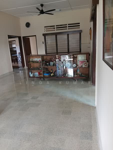 Bungalow for Rent in Petaling Jaya (Selangor) - Linga Kumar - Living Room - PropertyGuru.com.my