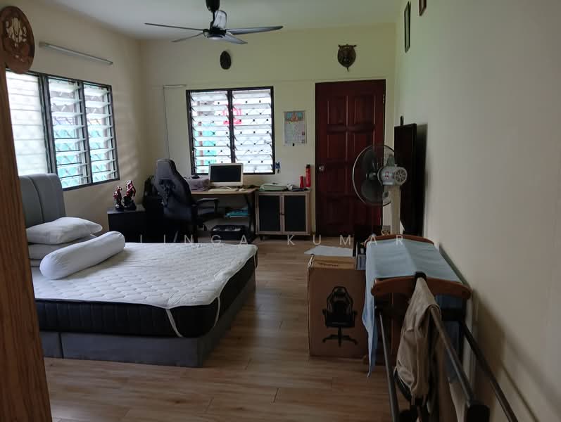 Bungalow for Rent in Petaling Jaya (Selangor) - Linga Kumar - Bedroom - PropertyGuru.com.my