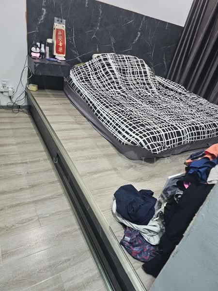 Service Residence for Sale at Green Haven - Lau Ping Ting - Bedroom - PropertyGuru.com.my