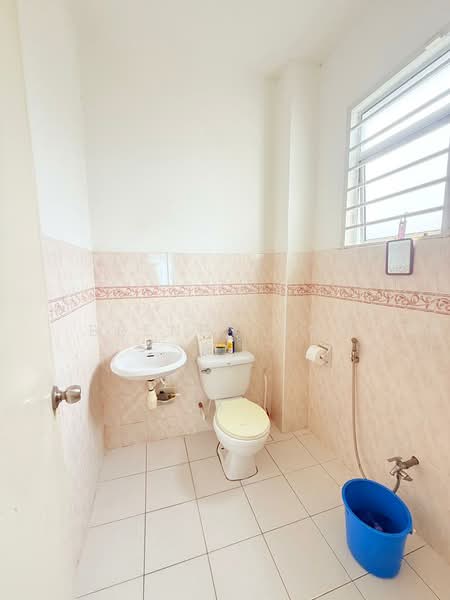 Rumah Teres 2 Tingkat untuk Dijual di Taman Setia Indah (Tebrau) - Brendy Hoo - Bathroom - PropertyGuru.com.my