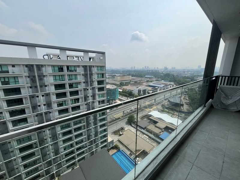 Service Residence for Sale at The Glenz @ Glenmarie - Eugene Tan - Balcony - PropertyGuru.com.my