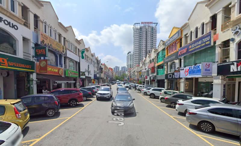 CORNER GROUND FLOOR SHOP @ DATARAN SUNWAY KOTA DAMANSARA untuk Untuk Disewa - RM 35,000 /bulan, Apr 2026 - Exterior - PropertyGuru.com.my