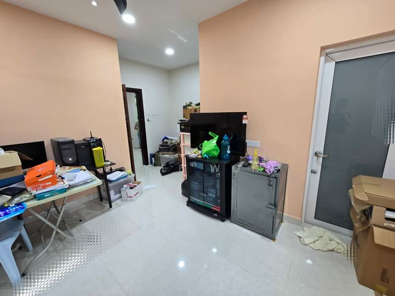 Kepong Baru, 2sty Corner House, 4700sf, Big Land, Freehold, Fully Reno, Limited untuk Untuk Dijual - RM 2,100,000, Mac 2026 - Living Room - PropertyGuru.com.my