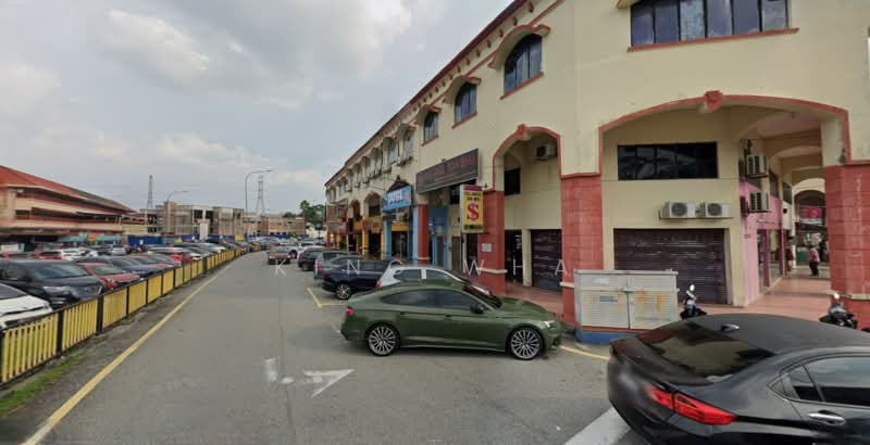 Shop for Rent in Bandar Baru Selayang (Selayang) - King Wha - Exterior - PropertyGuru.com.my