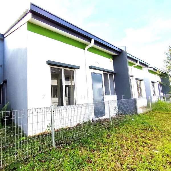 1-storey Terraced House for Sale in Dengkil (Selangor) - Zul Hasif - Exterior - PropertyGuru.com.my