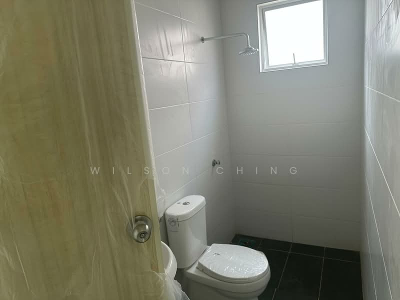 Semi-Detached House for Sale in Kapar (Selangor) - Wilson Ching - Bathroom - PropertyGuru.com.my