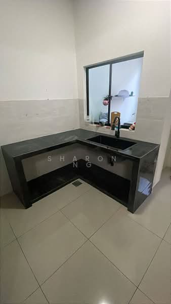 2-storey Terraced House for Sale in Taman Seri Austin (Tebrau) - Sharon Ng - Kitchen - PropertyGuru.com.my