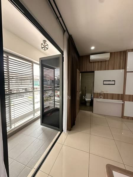 2-storey Terraced House for Rent in Taman Mount Austin (Tebrau) - Jayden Neo - Balcony - PropertyGuru.com.my