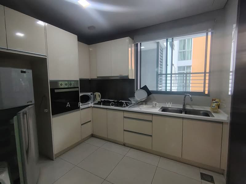 Condominium for Rent at Hampshire Residences - Arnica Low - Kitchen - PropertyGuru.com.my