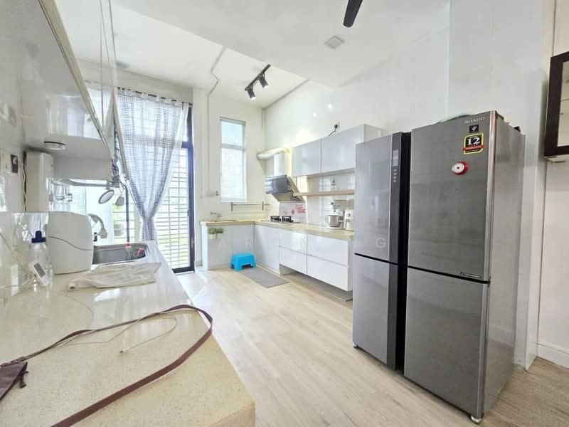 2-storey Terraced House for Sale in Setia Eco Cascadia (Tebrau) - Sharon Ng - Kitchen - PropertyGuru.com.my