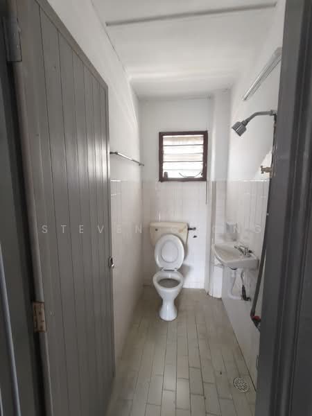 2-storey Terraced House for Rent in Sri Petaling (Kuala Lumpur) - Steven Chong - Bathroom - PropertyGuru.com.my