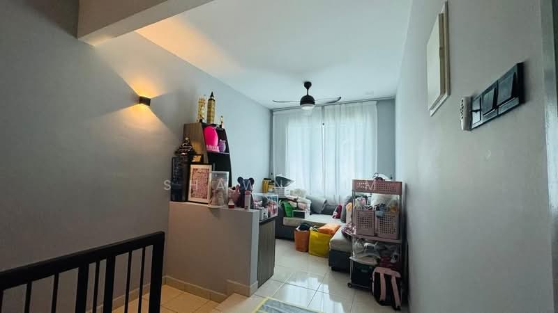 Rumah Teres 2 Tingkat untuk Dijual di Taman Austin Duta (Tebrau) - Shawn Lim - Living Room - PropertyGuru.com.my