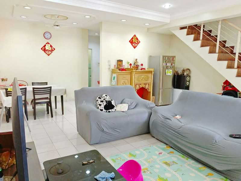 2-storey Terraced House for Sale in Taman Setia Indah (Tebrau) - Darren Ho - Living Room - PropertyGuru.com.my