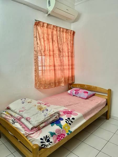 Apartment for Sale at Krystal Villa - Louis Chuah - Bedroom - PropertyGuru.com.my