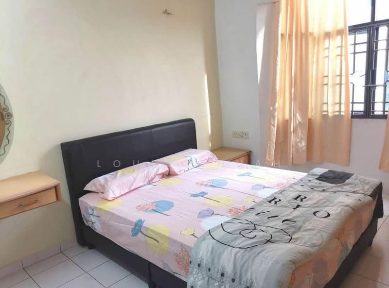 Apartment for Sale at Krystal Villa - Louis Chuah - Bedroom - PropertyGuru.com.my