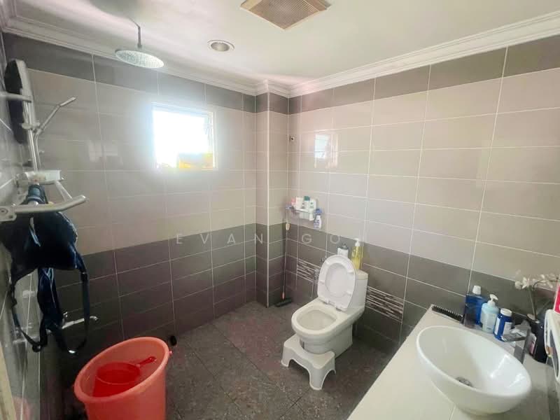 2-storey Terraced House for Sale in Bandar Kinrara Seksyen 5 (Bandar Kinrara) - Evan Goh - Bathroom - PropertyGuru.com.my