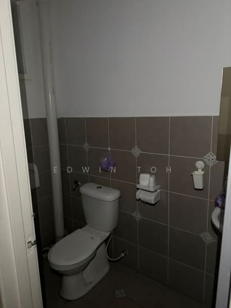 Taman Mount Austin untuk Untuk Disewa - RM 6,000 /bulan, Apr 2026 - Bathroom - PropertyGuru.com.my