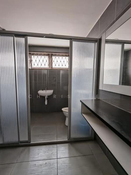 Banglo Komersial untuk Dijual di Bangsar Baru (Bangsar) - Charis Lee - Bathroom - PropertyGuru.com.my
