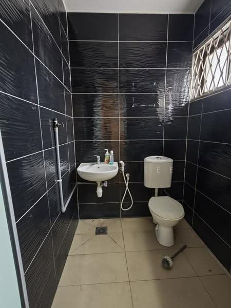 Banglo Komersial untuk Dijual di Bangsar Baru (Bangsar) - Charis Lee - Bathroom - PropertyGuru.com.my
