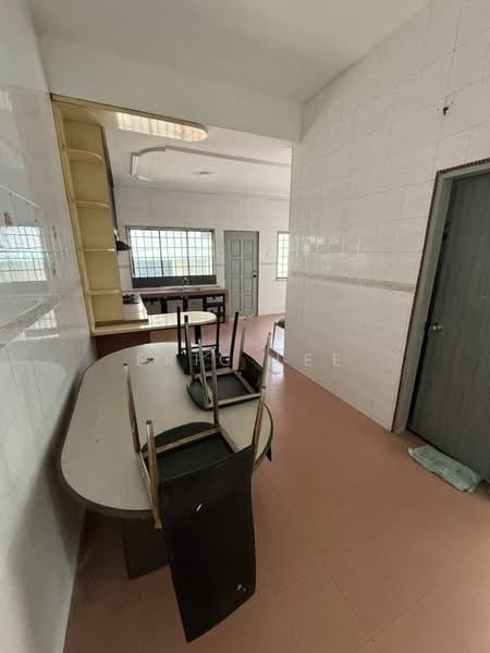 2-storey Terraced House for Sale in Taman Sri Putri (Skudai) - Eric Lee - Kitchen - PropertyGuru.com.my