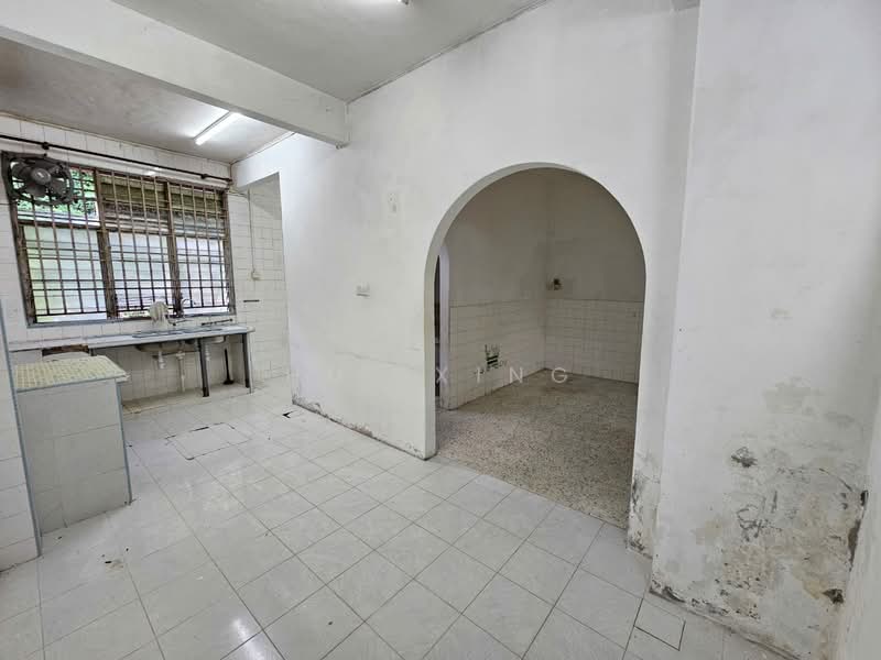 Rumah Teres untuk Dijual di Island Glades (Jelutong) - Hui Xing - Kitchen - PropertyGuru.com.my