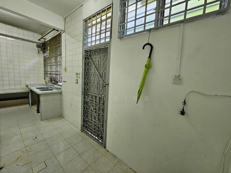 Rumah Teres untuk Dijual di Island Glades (Jelutong) - Hui Xing - Kitchen - PropertyGuru.com.my