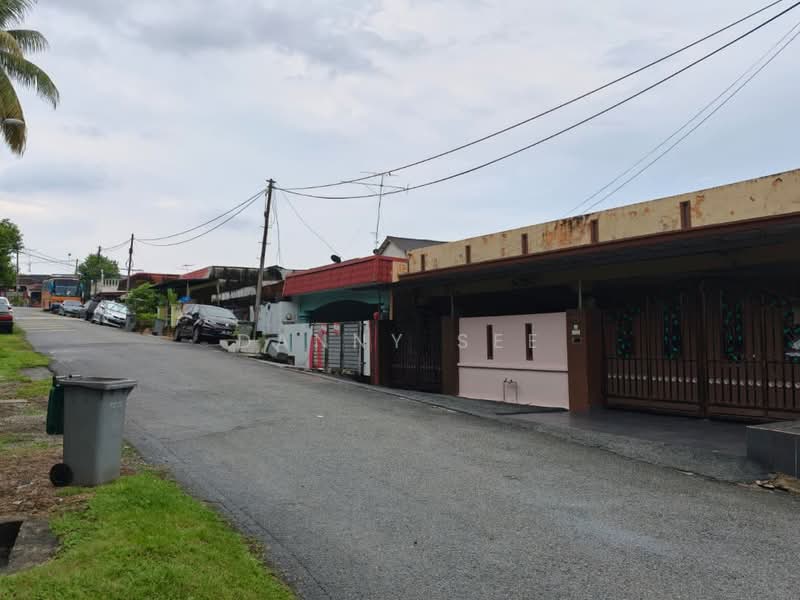 1-storey Terraced House for Sale in Taman Kulai Jaya (Kulai) - Danny See - Exterior - PropertyGuru.com.my