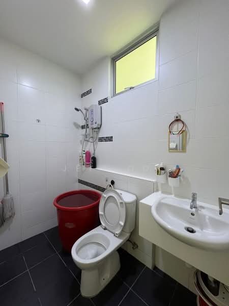 Condominium for Sale at Jambul Height Condominium - Jeff Ooi - Bathroom - PropertyGuru.com.my