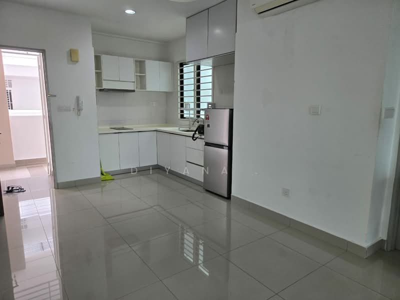 Hedgeford 10 Residences untuk Untuk Disewa - RM 1,550 /bulan, Mac 2026 - Kitchen - PropertyGuru.com.my