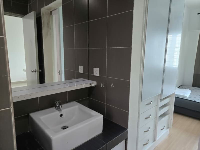 Hedgeford 10 Residences untuk Untuk Disewa - RM 1,550 /bulan, Mac 2026 - Bathroom - PropertyGuru.com.my