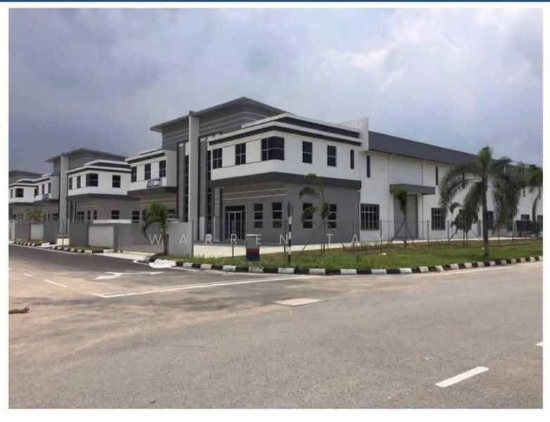 Cluster Factory for Sale in Taman Desa Cemerlang (Ulu Tiram) - Warren Tay - Exterior - PropertyGuru.com.my