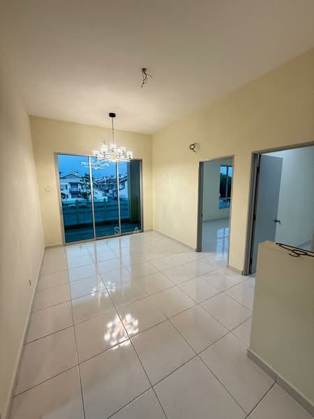 Rumah Teres 2 Tingkat untuk Dijual di Chemor (Perak) - Sam . - Living Room - PropertyGuru.com.my