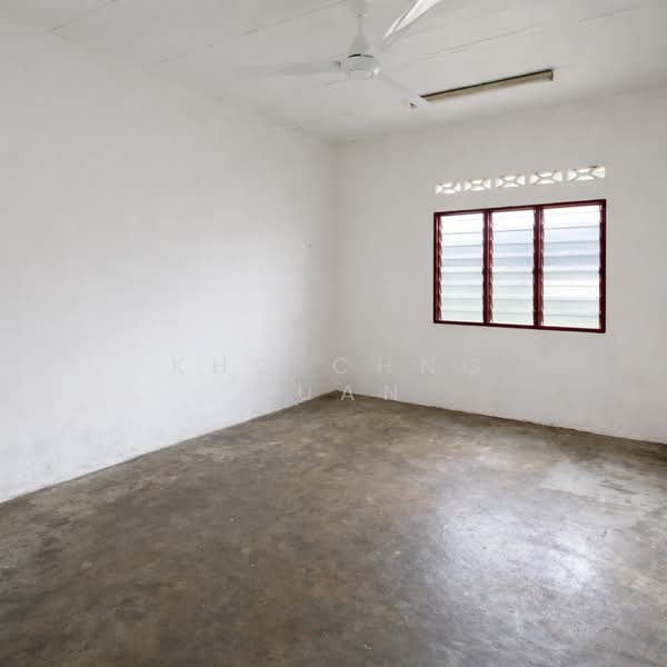 Bungalow for Sale in Taman Serdang Utama (Seri Kembangan) - Kho Chng Guan - Interior - PropertyGuru.com.my
