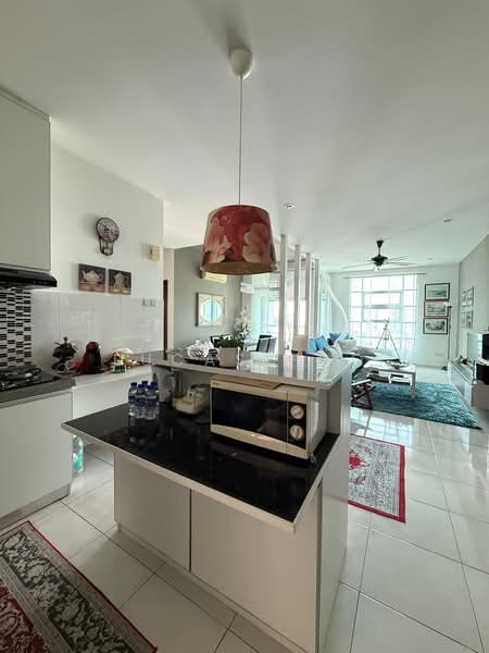 Kondominium untuk Disewa di The Brezza - Lucas Foo - Kitchen - PropertyGuru.com.my