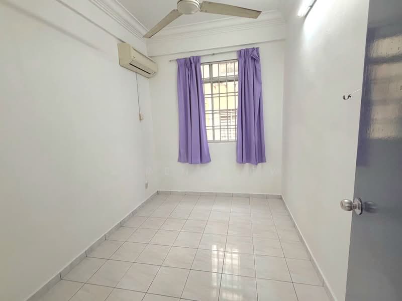 Apartment for Sale at Sri Awana Townhouse - Serene Low - PropertyGuru.com.my