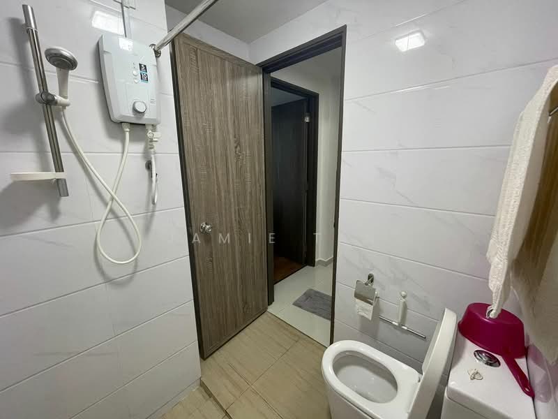 Service Residence for Sale at Country Garden Central Park - Jamie Tan - Bathroom - PropertyGuru.com.my