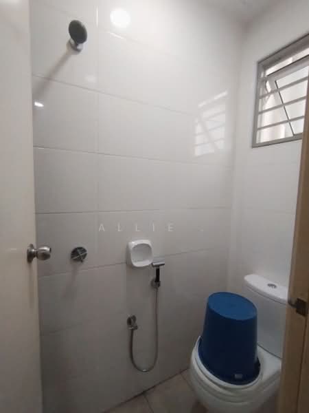 Condominium for Rent at Subang Parkhomes - Allie . - Bathroom - PropertyGuru.com.my