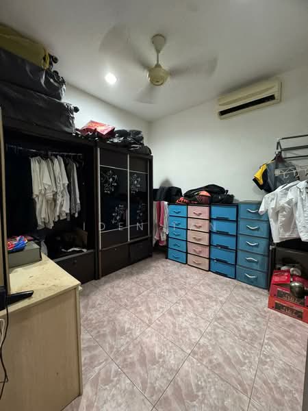 1-storey Terraced House for Sale in Taman Universiti (Skudai) - Iden Tan - Bedroom - PropertyGuru.com.my